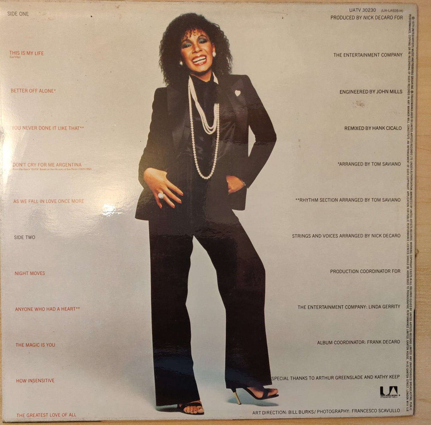 Shirley Bassey – The Magic Is You (UATV 30230) image 2