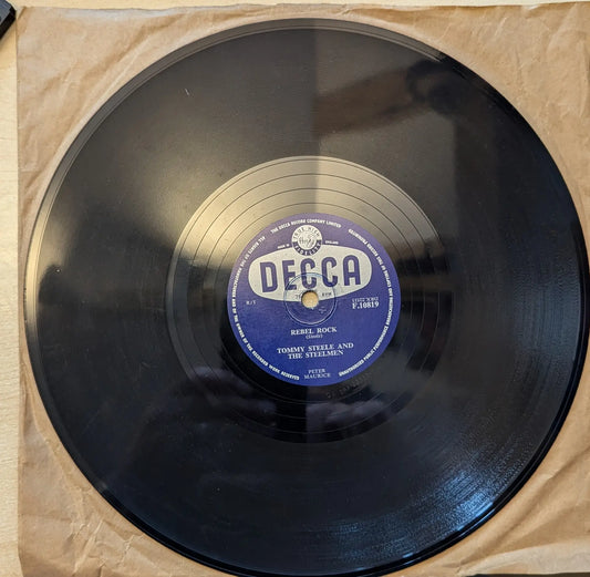 Tommy Steele And The Steelmen – Singing The Blues / Rebel Rock image 1