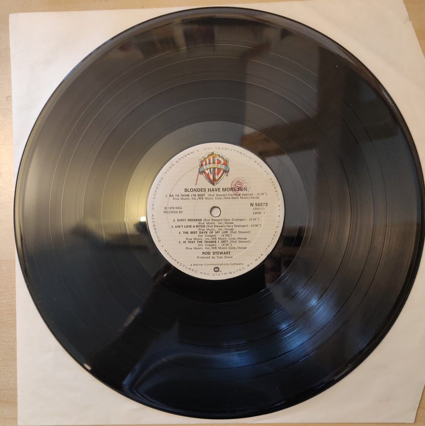 Rod Stewart ‎– Blondes Have More Fun (N 56572) image 5