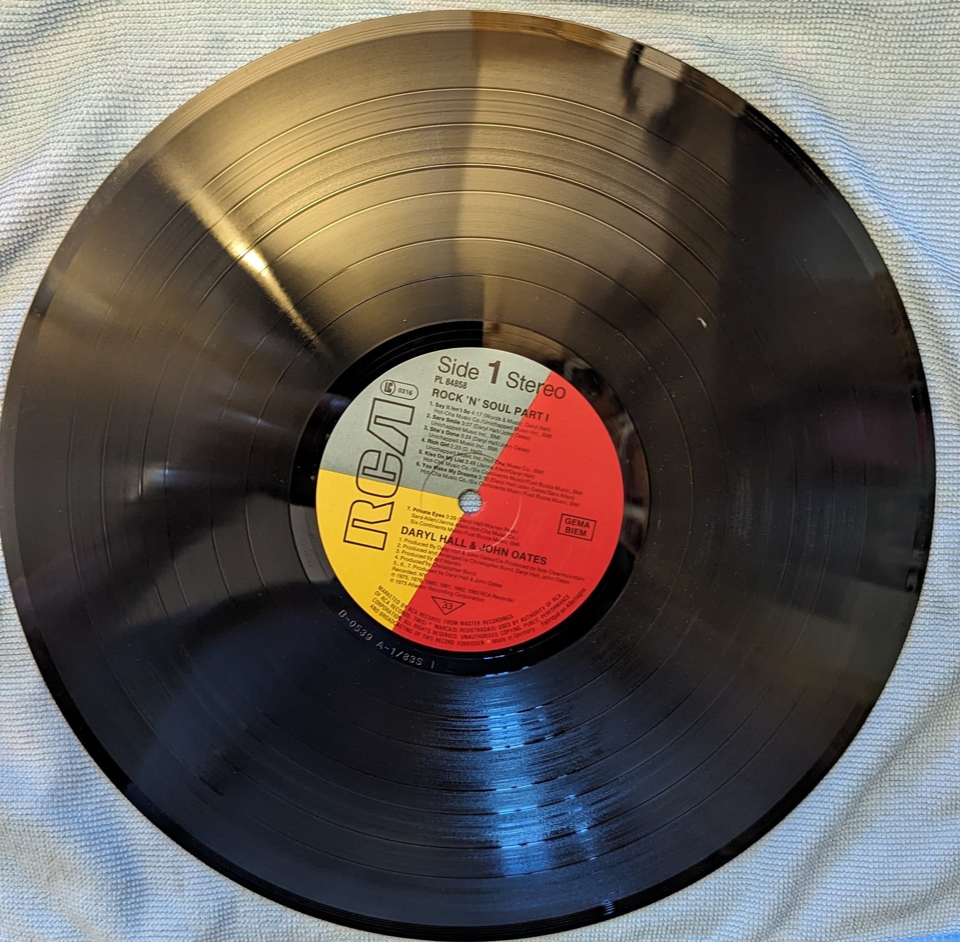 Daryl Hall John Oates ‎– Rock 'N Soul Part 1 ( PL 84858) image 2