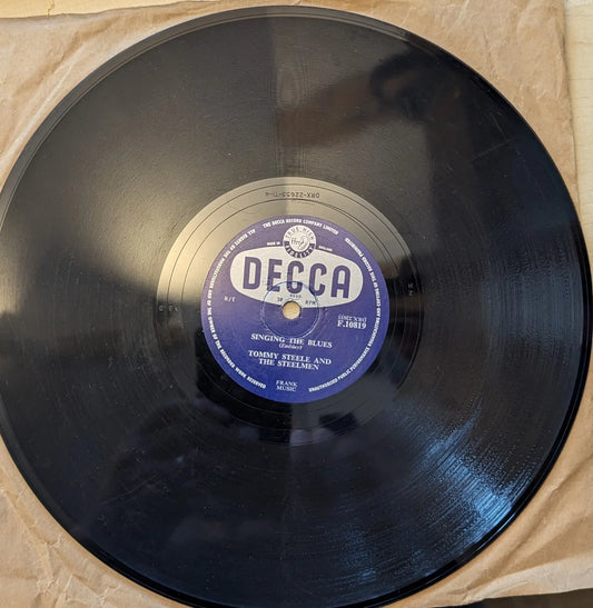 Tommy Steele And The Steelmen ‎– Singing The Blues / Rebel Rock image 0